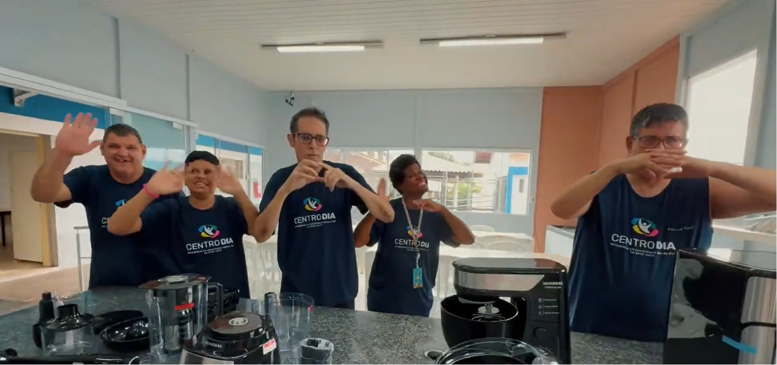 Atividade de culinária no Centro-Dia